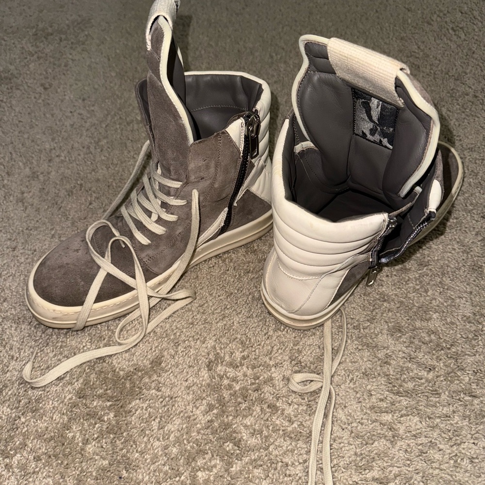 Rick Owens Gray Suede High-Top Sneakers with Cream Accents - Picture 4 of 11